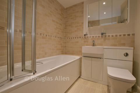 18 Ascot Grove, Basildon, SS14 1GG