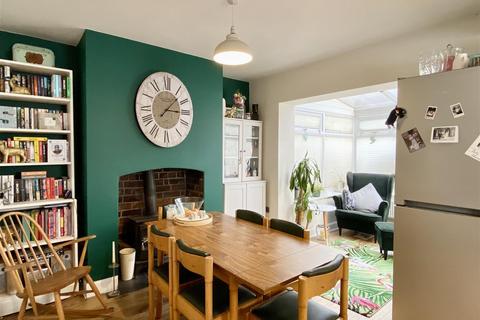 3 bedroom semi-detached house for sale, Sunwood Terrace, Halifax