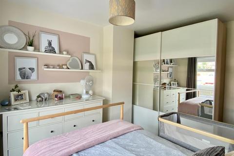 3 bedroom semi-detached house for sale, Sunwood Terrace, Halifax