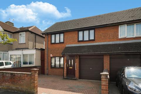Rowland Avenue, Kenton, HA3
