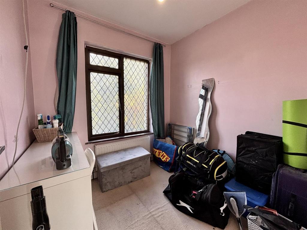 Bedroom 3.jpg