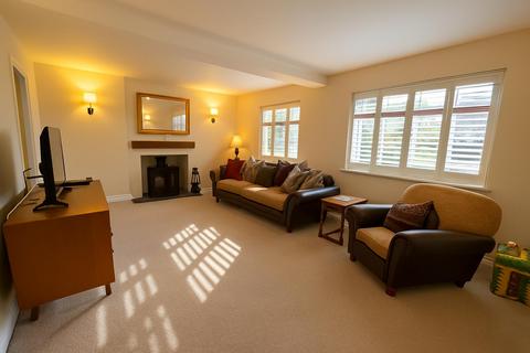undefined, Collinsfield, Evesham