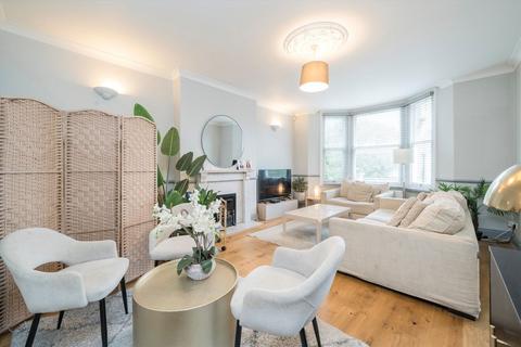 3 bedroom flat for sale, Barrowgate Road, London W4