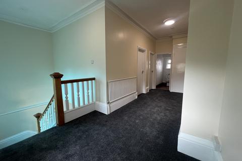 4 bedroom semi-detached house for sale, Thorne Road, Doncaster, DN1