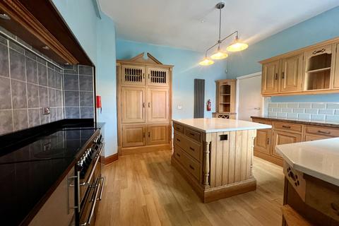 4 bedroom semi-detached house for sale, Thorne Road, Doncaster, DN1