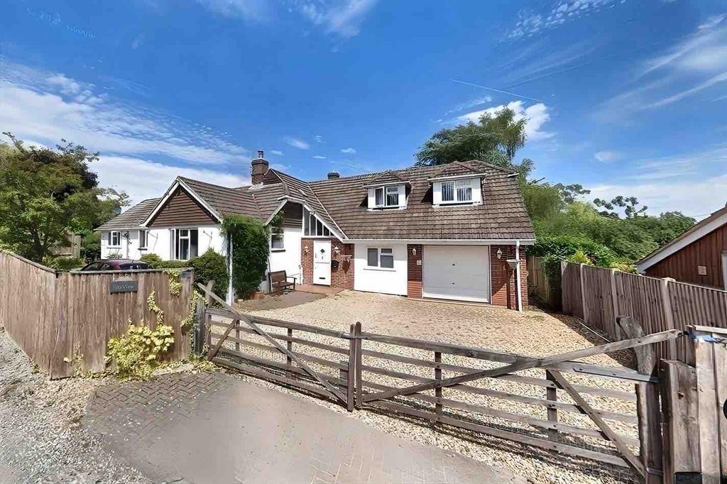 5 bedroom chalet home
