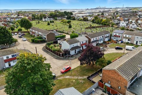 3 bedroom end of terrace house for sale, First Avenue, Canvey Island, SS8 9