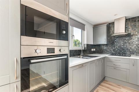undefined, Martin Way, Wimbledon Chase SW20
