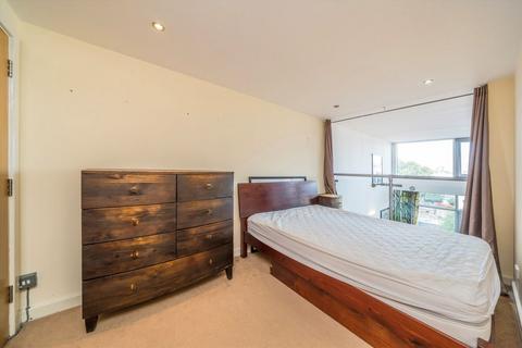 2 bedroom flat for sale, King Edward's Road, London E9