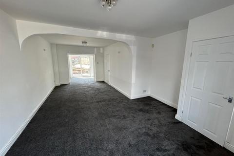 3 bedroom semi-detached house for sale, June Avenue, Leigh