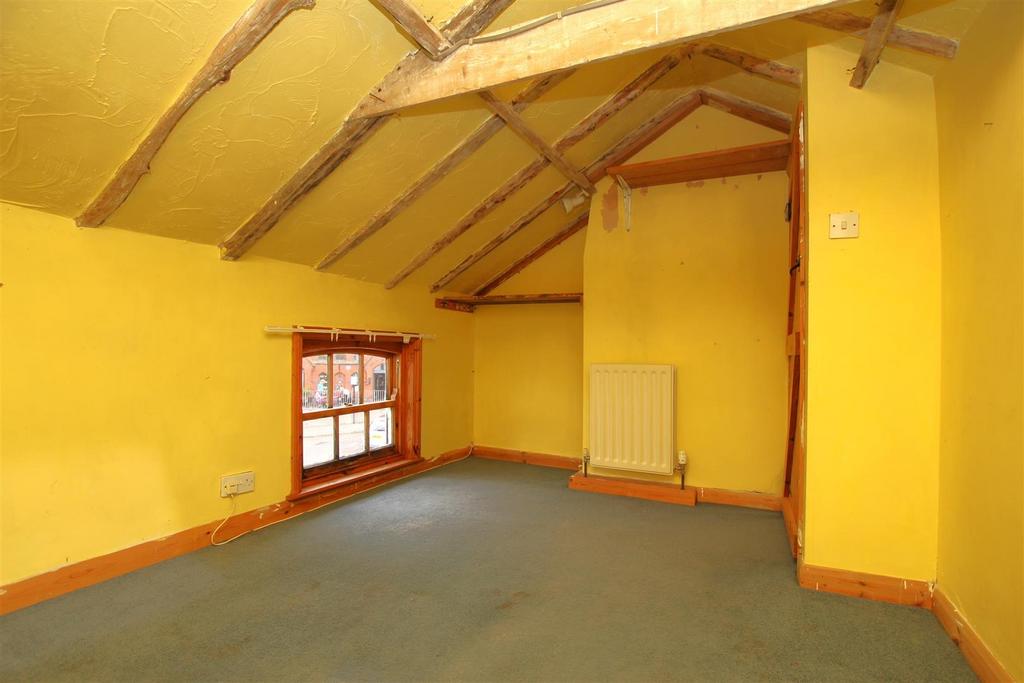 Bedroom 4 - b.JPG