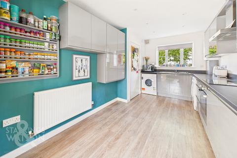 undefined, Buckingham Close, Carbrooke, Thetford