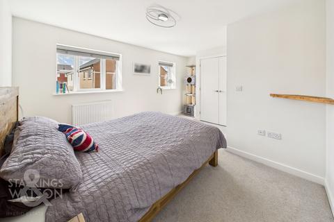 11 Buckingham Close, Carbrooke, Thetford, IP25 6WL
