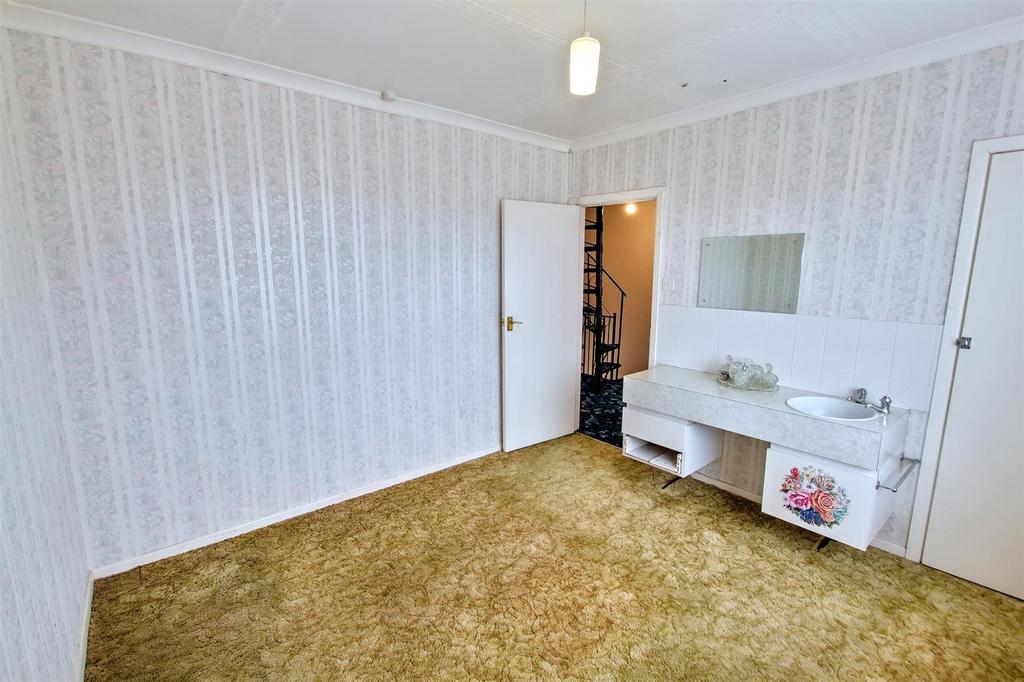 Rear Bedroom
