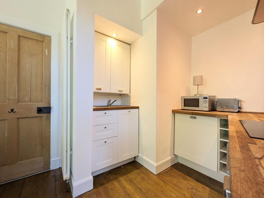 Kitchen 4