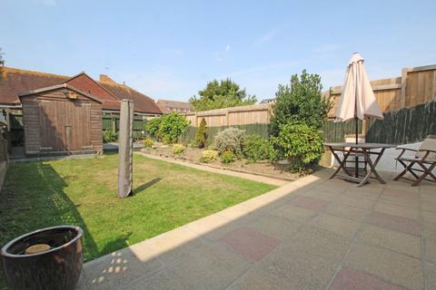 3 bedroom end of terrace house for sale, Queens Road, Eastbourne, BN23 6JT