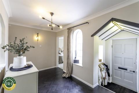 5 bedroom detached house for sale, Bawtry Road, Bessacarr, Doncaster