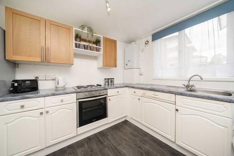 undefined, Pottery Road, Brentford TW8