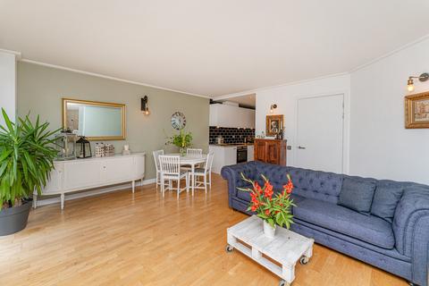 2 bedroom flat for sale, Naxos Building, Canary Wharf E14