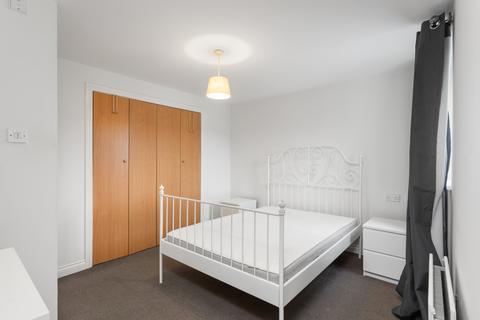 24/9 Springfield Street, Edinburgh, EH6 5DE