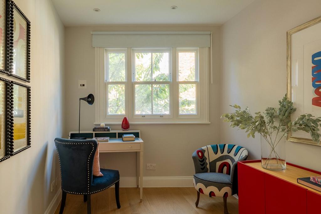 Bedroom/Office