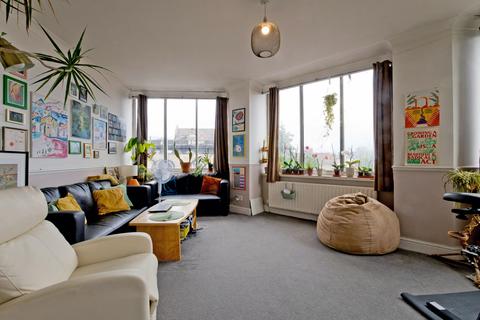 2 bedroom flat for sale, 598-602 Holloway Road, N19