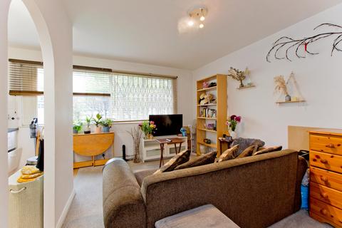 Studio for sale, Haverstock Hill, NW3 4RS
