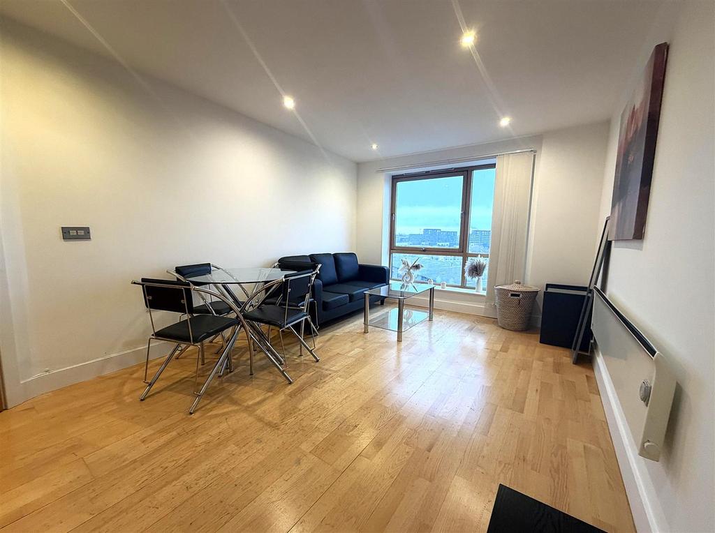 Living Room 3.jpeg