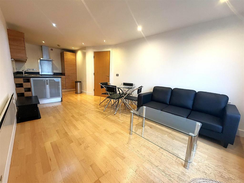 Living Room 4.jpeg