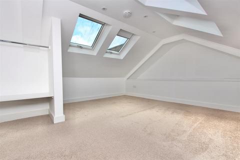 2 bedroom flat for sale, Stoke Newington High Street, London N16