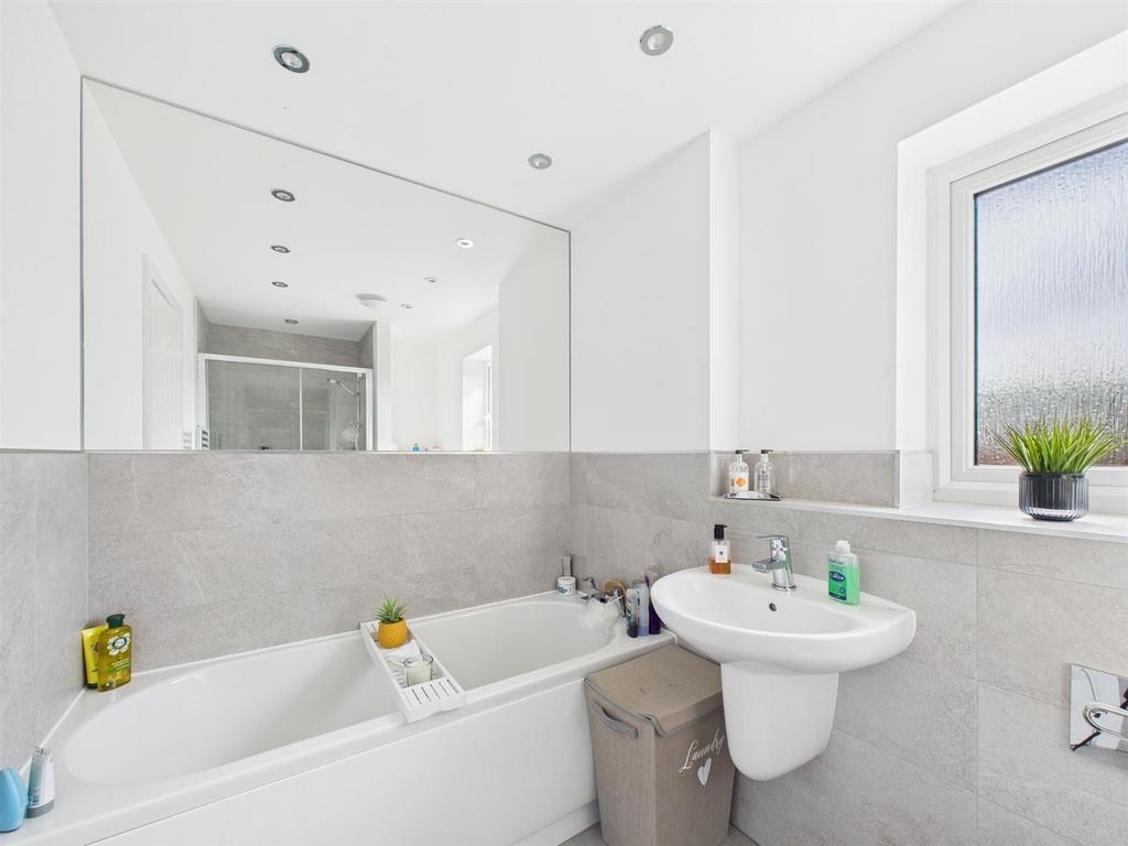 Bath 2.jpg