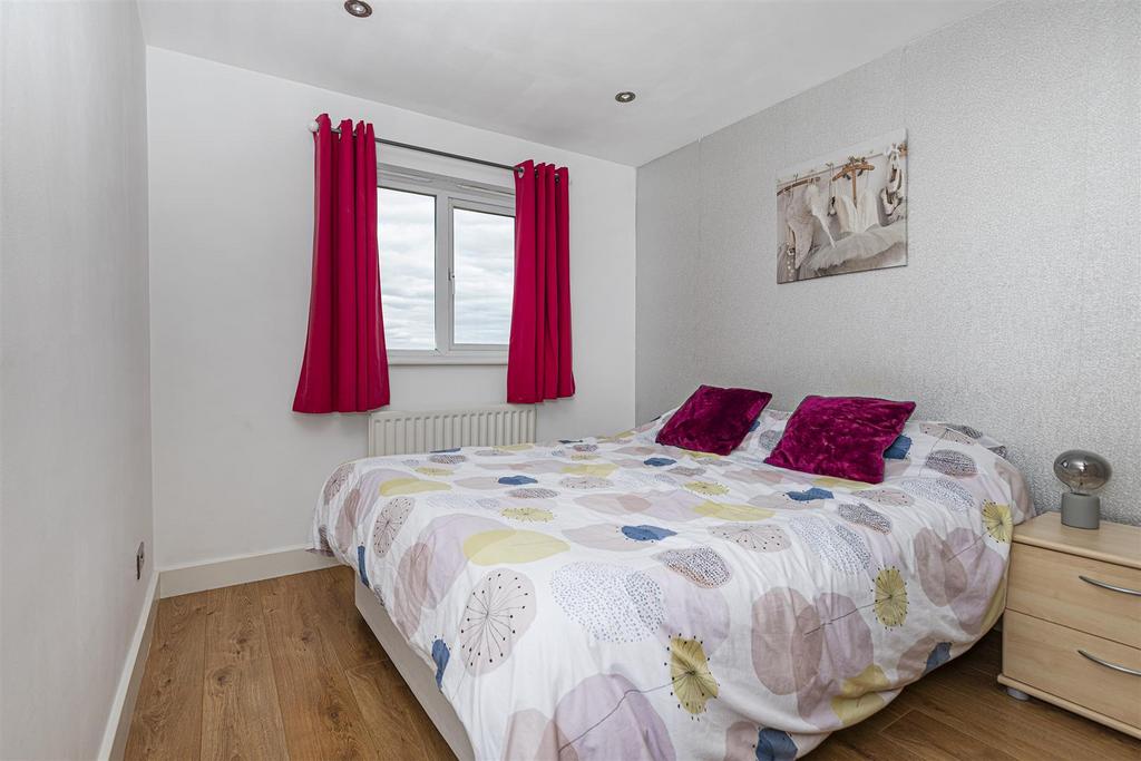 Bramleys Estate Agents - Oakfield Drive - Mirfield