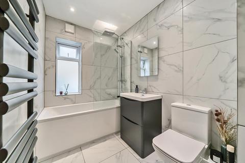 21 Faversham Road, London, SE6 4XE