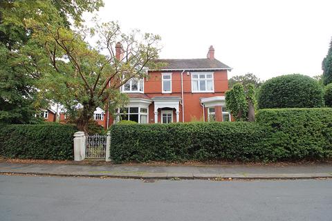 undefined, Western Road, Flixton