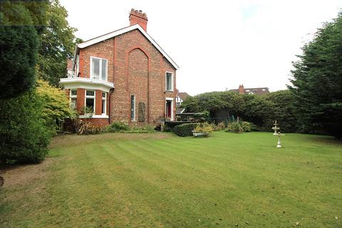 undefined, Western Road, Flixton