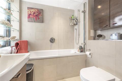 1 bedroom flat for sale, Elbe Street, London, SW6