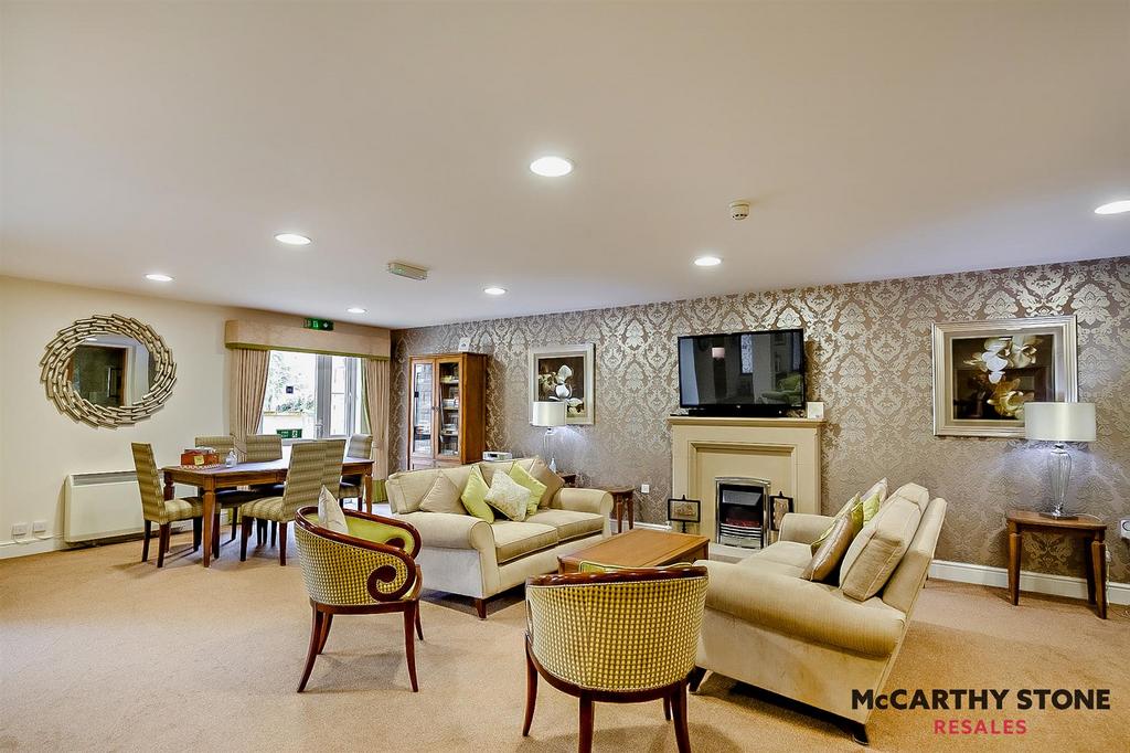 Homeowners Lounge