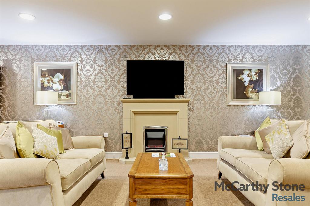 Homeowners Lounge