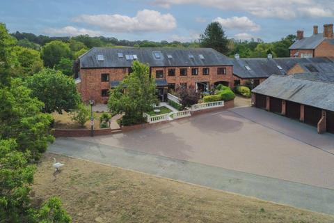 undefined, Manor Court, Heath & Reach, LU7