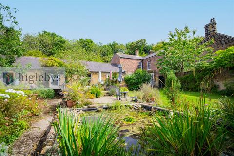 4 bedroom farm house for sale, Grange Farm, Coach Road, Brotton