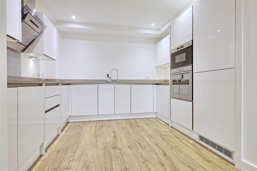 Kitchen 5.jpg