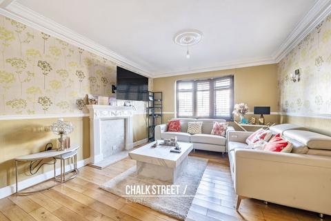 3 bedroom semi-detached house for sale, Rutland Drive, Hornchurch, RM11