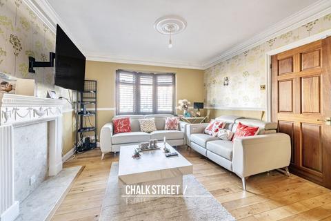 3 bedroom semi-detached house for sale, Rutland Drive, Hornchurch, RM11