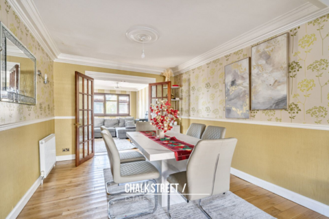 3 bedroom semi-detached house for sale, Rutland Drive, Hornchurch, RM11