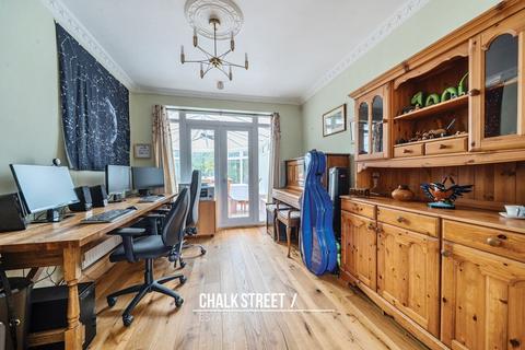 12 Dart Close, Upminster, RM14 1PR