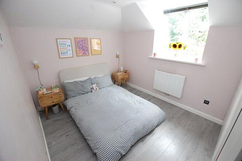 undefined, Oldham Road, Greater Manchester OL7