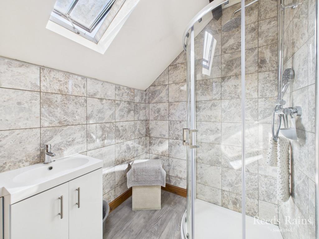Annexe Shower Room
