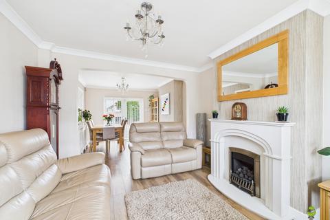 16 Cray Road, Belvedere, DA17 6NB