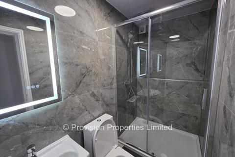 2 bedroom flat to rent, Woodhouse Street, Woodhouse LS6