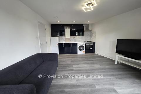 2 bedroom flat to rent, Woodhouse Street, Woodhouse LS6